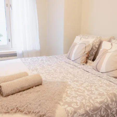 Guestfirst- Modern Boho Charm In Kallio Center * Helsinki