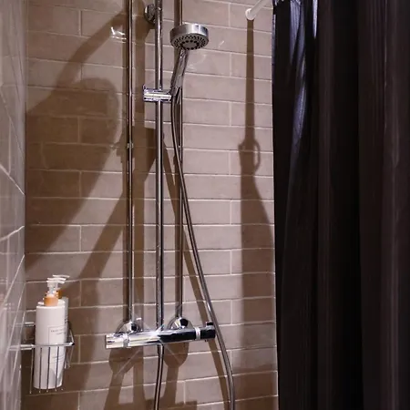 Appartement Modern Boho Charm In Kallio, Walk To Center