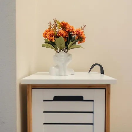 Guestfirst- Modern Boho Charm In Kallio Center * Helsinki