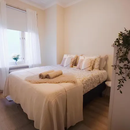 Modern Boho Charm In Kallio, Walk To Center Apartament