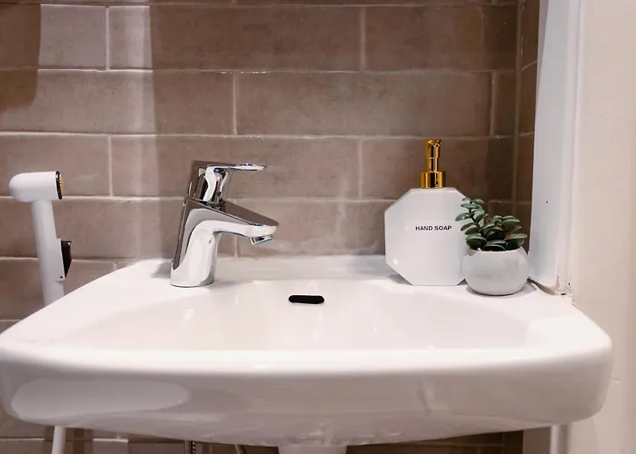 Διαμέρισμα Modern Boho Charm In Kallio, Walk To Center Ελσίνκι