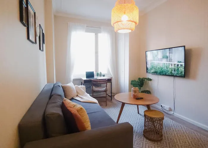 Apartamento Modern Boho Charm In Kallio, Walk To Center Helsínquia