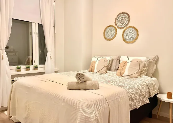 Modern Boho Charm In Kallio, Walk To Center *