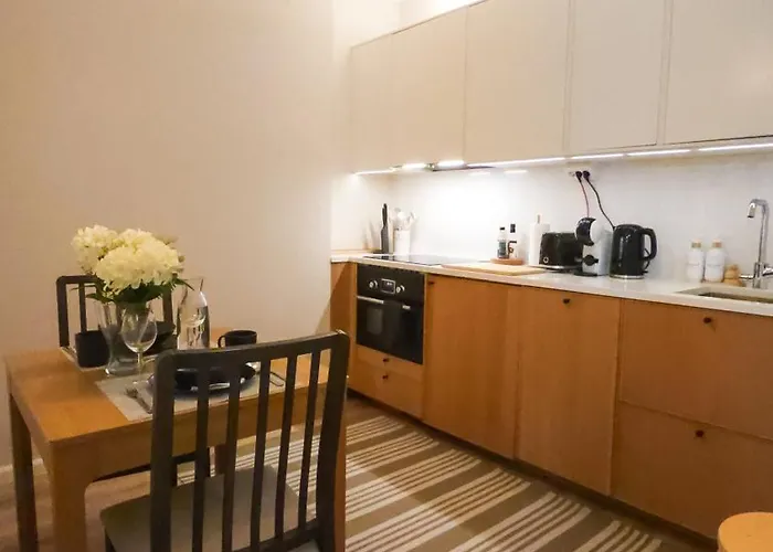 Apartamento Modern Boho Charm In Kallio, Walk To Center *