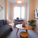 Guestfirst- Modern Boho Charm In Kallio Center Helsingfors