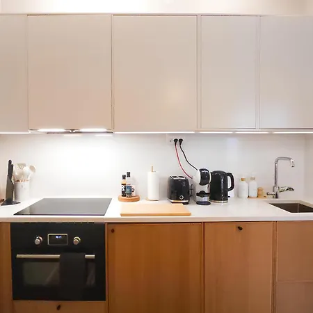 Modern Boho Charm In Kallio, Walk To Center *