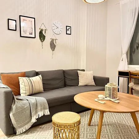 Guestfirst- Modern Boho Charm In Kallio Center Lägenhet Helsingfors